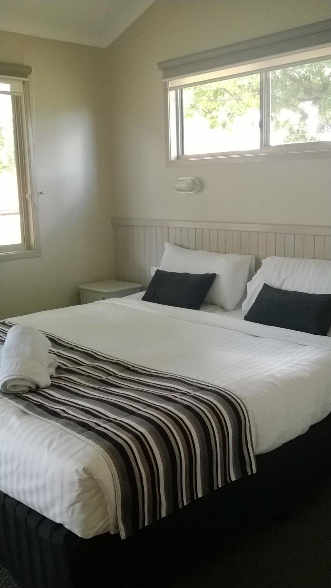 Canberra Carotel Motel Екстер'єр фото